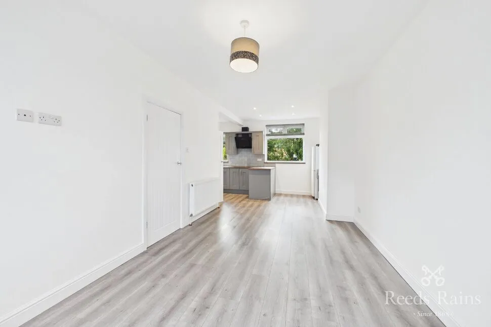 Claremont Road, Great Moor, Cheshire, SK2, photo 3