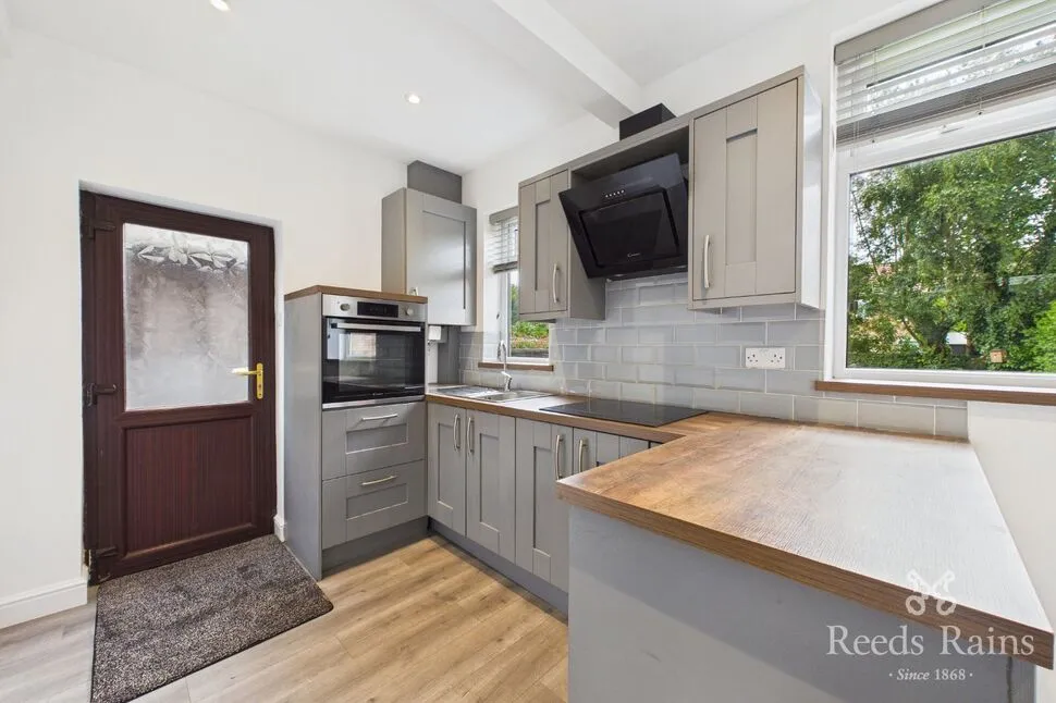 Claremont Road, Great Moor, Cheshire, SK2, photo 4