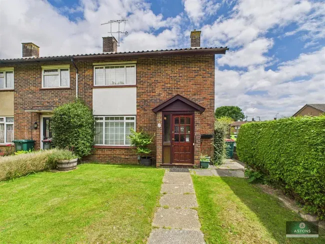 3 bed house for sale — Rye Ash, Three Bridges