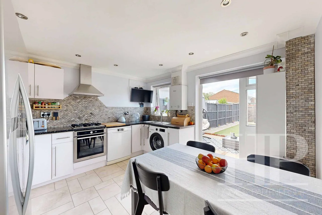 Tanyard Way, Horley, RH6, photo 3