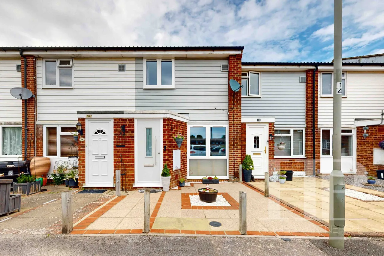 2 bed house for sale, Tanyard Way, Horley, RH6