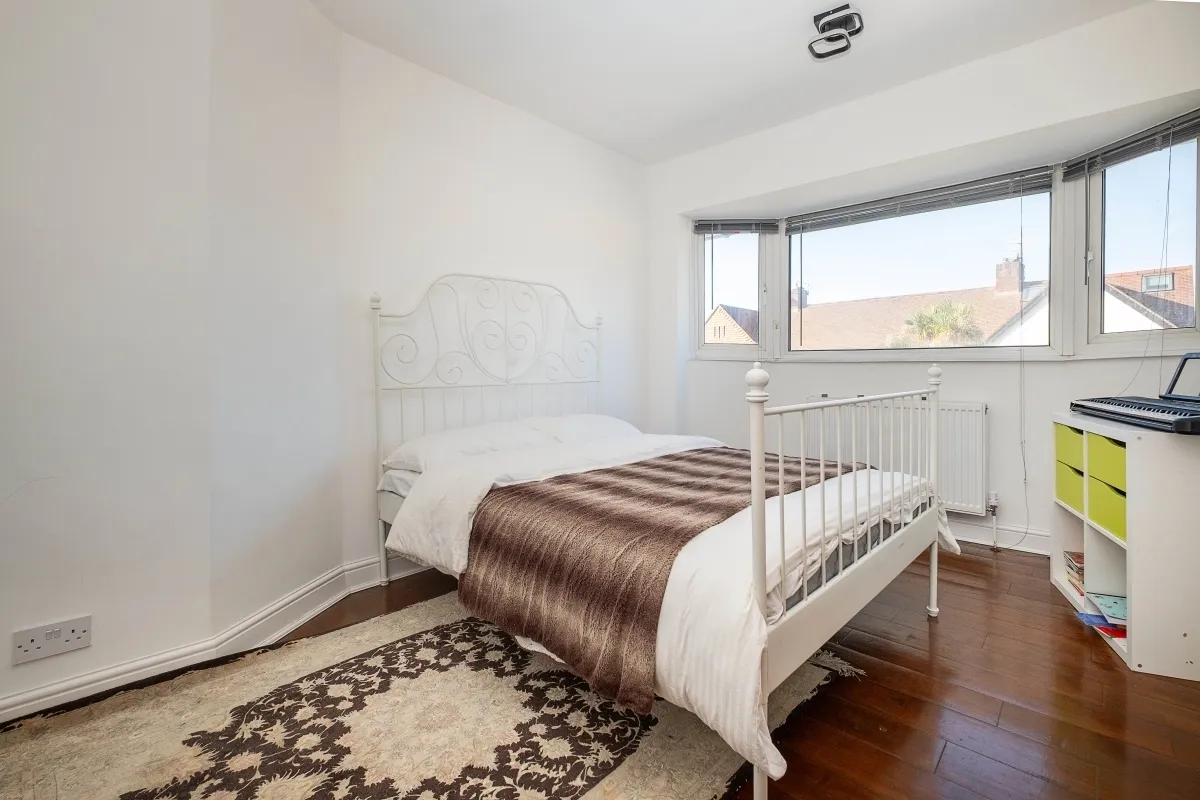 Augusta Road, Twickenham, TW2, photo 9