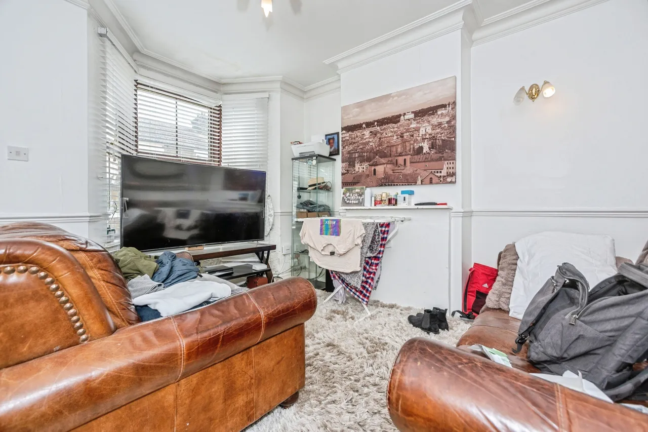 Belmont Road, Grays, RM17, photo 4