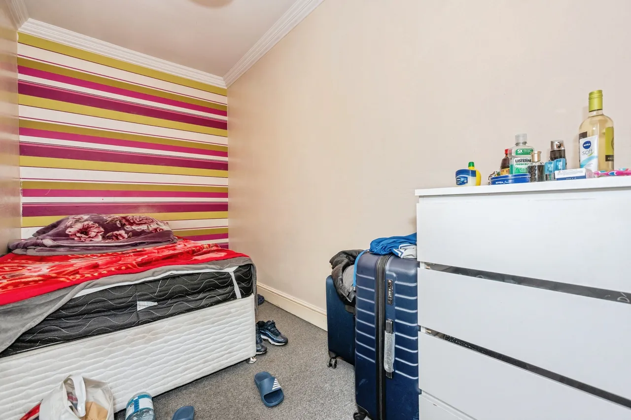 Belmont Road, Grays, RM17, photo 12