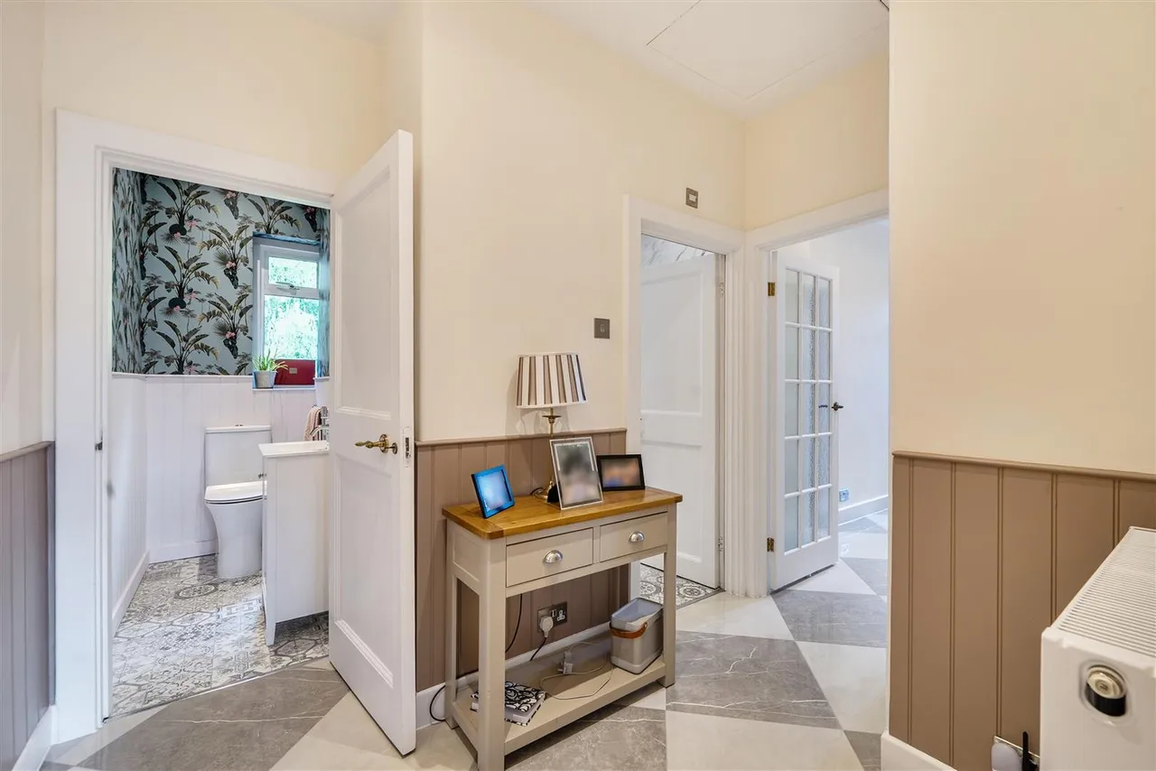 Winkworth Place, Banstead, SM7, photo 6