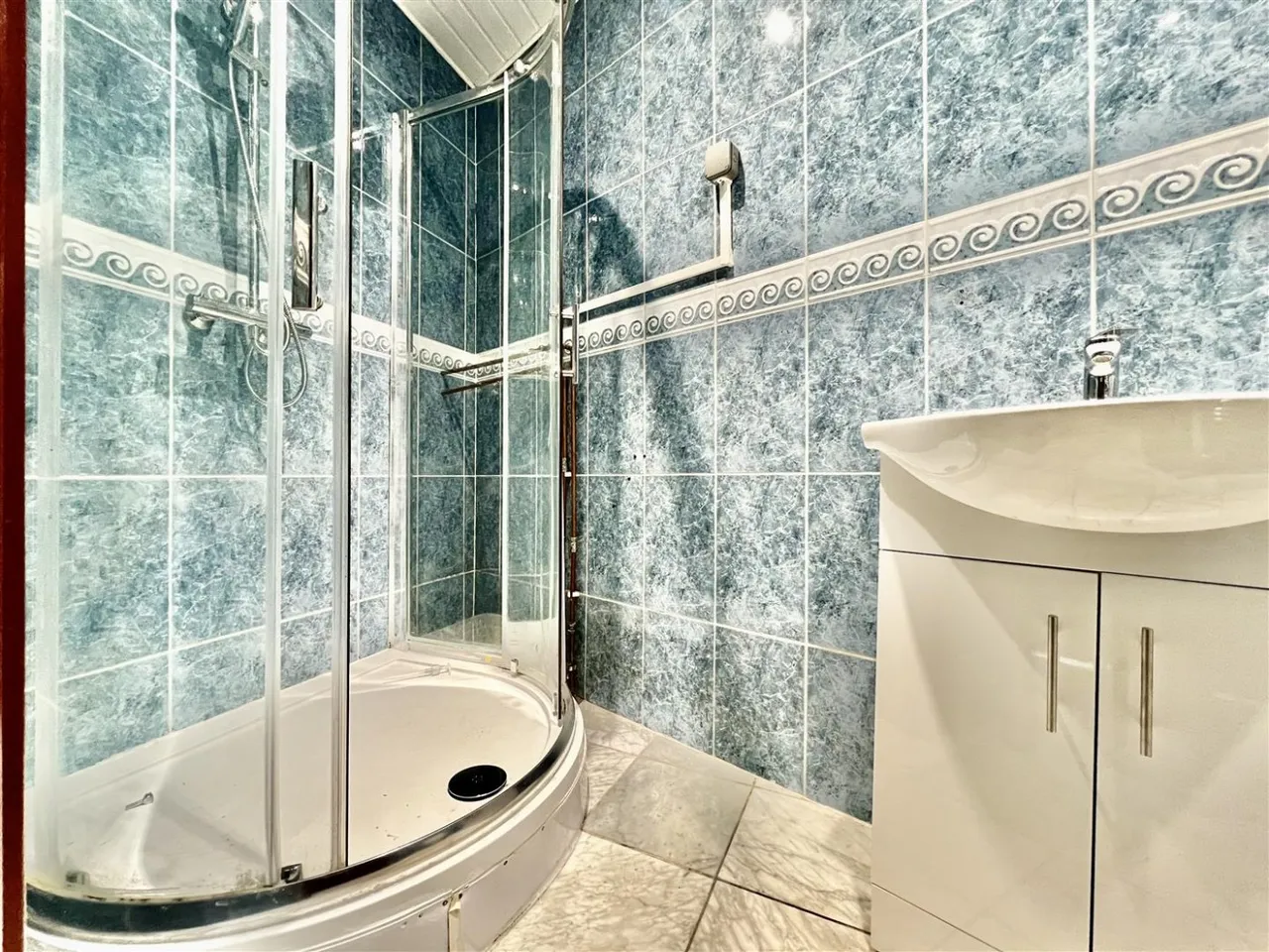 End Terrace, Hounslow, TW4, photo 16