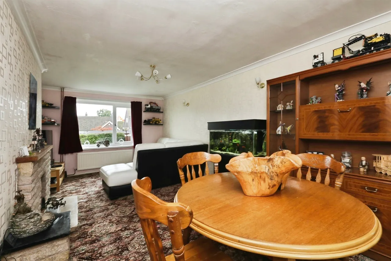 Long Lane, Carlton-In-Lindrick, S81, photo 6