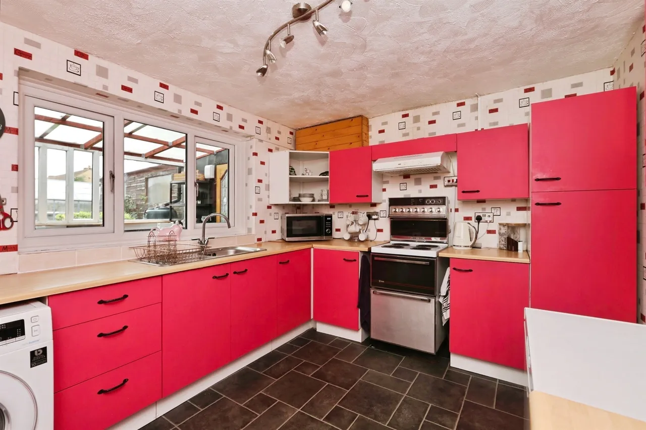 Long Lane, Carlton-In-Lindrick, S81, photo 4