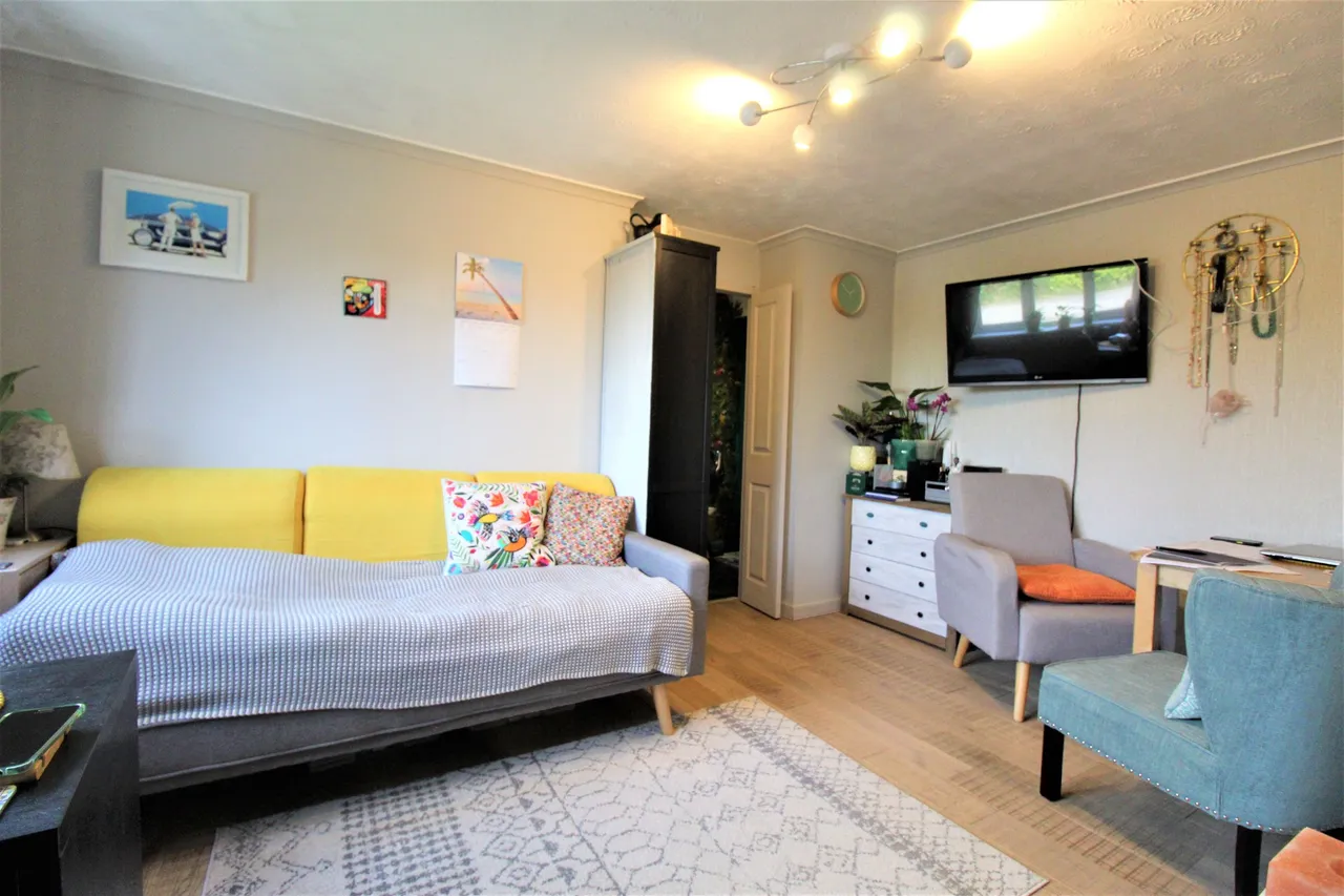 Oakhill Road, Purfleet, Essex, RM19 1TY, photo 3