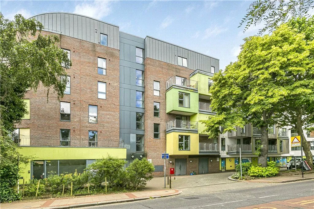 2 bed flat for sale, Bollo Lane, London, W4