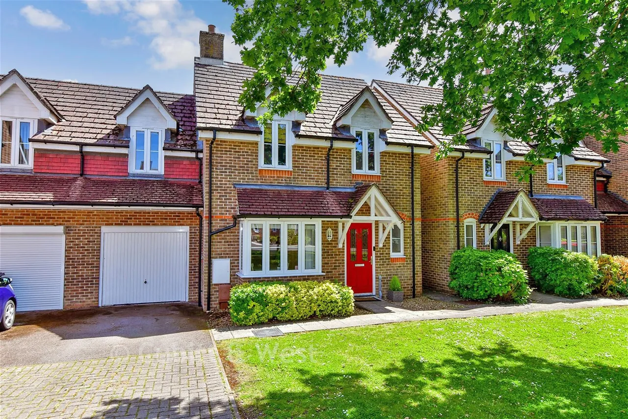 4 bed house for sale, Hambledon Road, Waterlooville, PO7