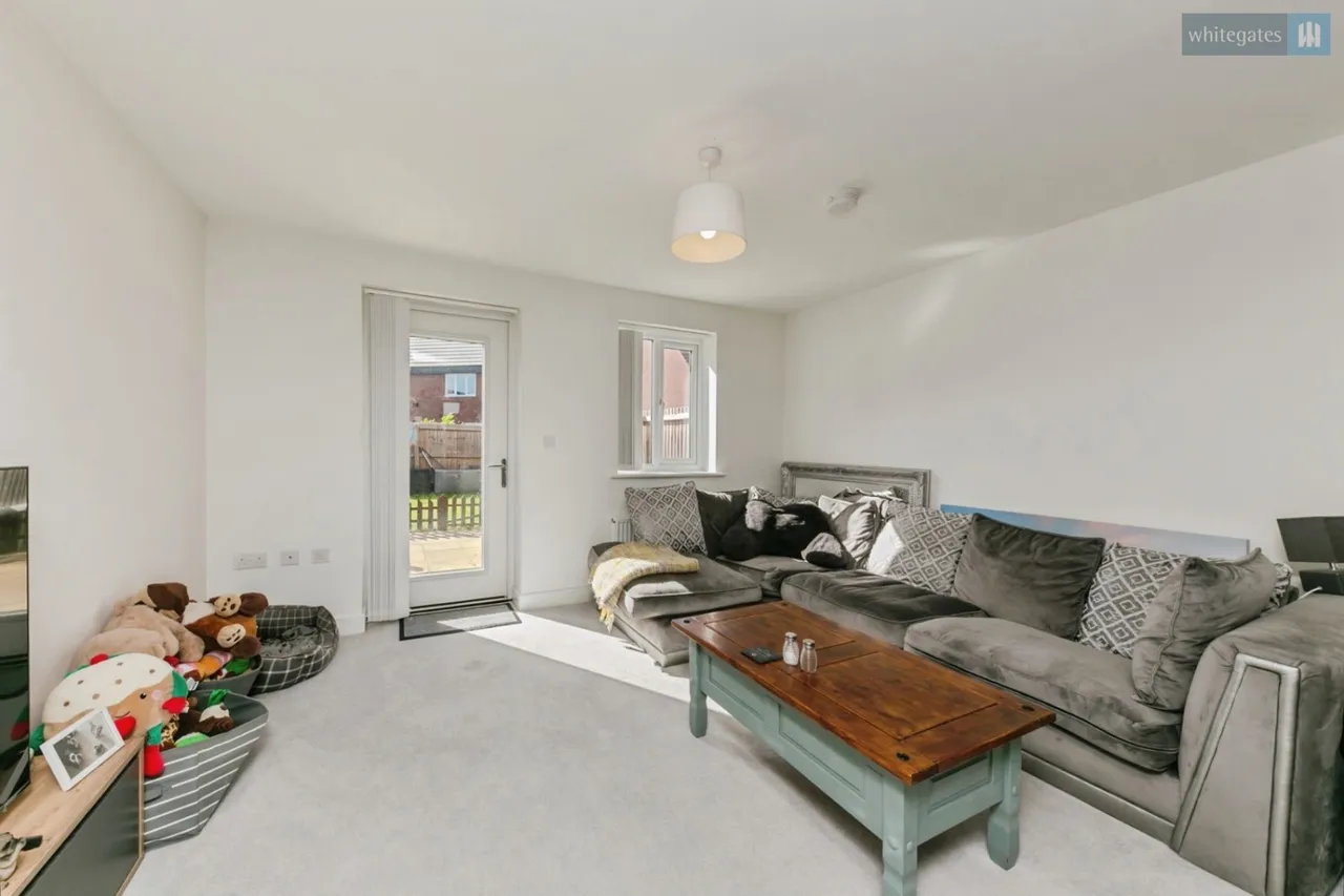 Thomas Aston Place, Henhull, CW5, photo 5