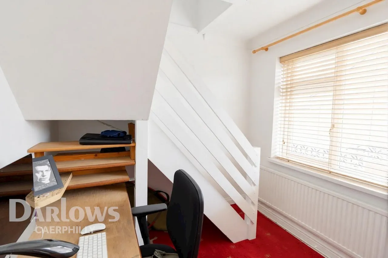 Ashgrove Terrace, Treharris, photo 14