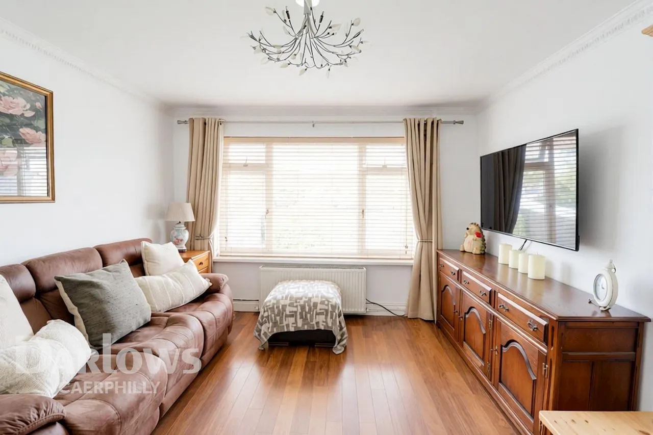 Ashgrove Terrace, Treharris, photo 5