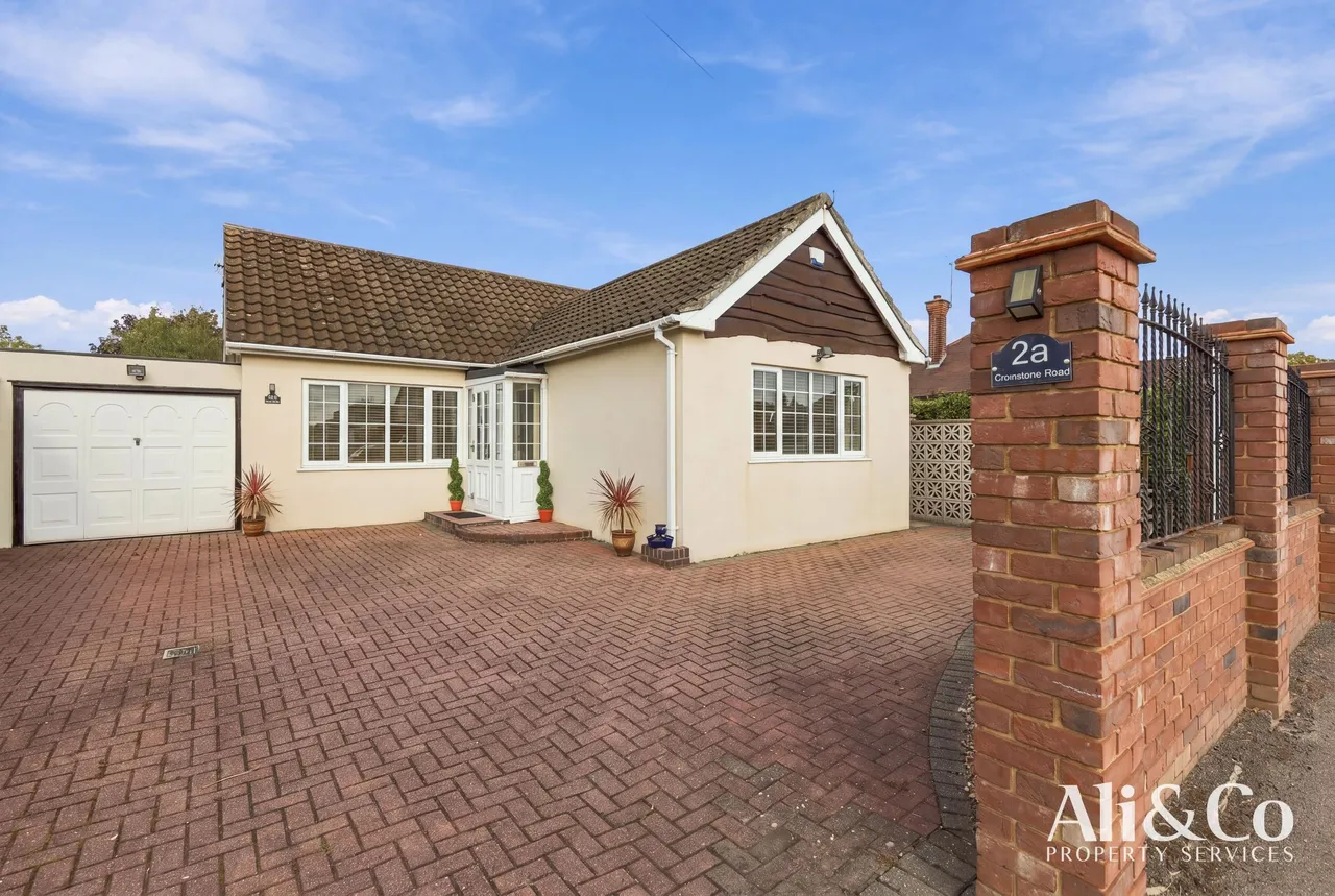 2 bed house for sale, Grays, RM16