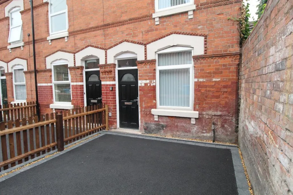 Essex Street, Ilkeston, DE7, photo 16