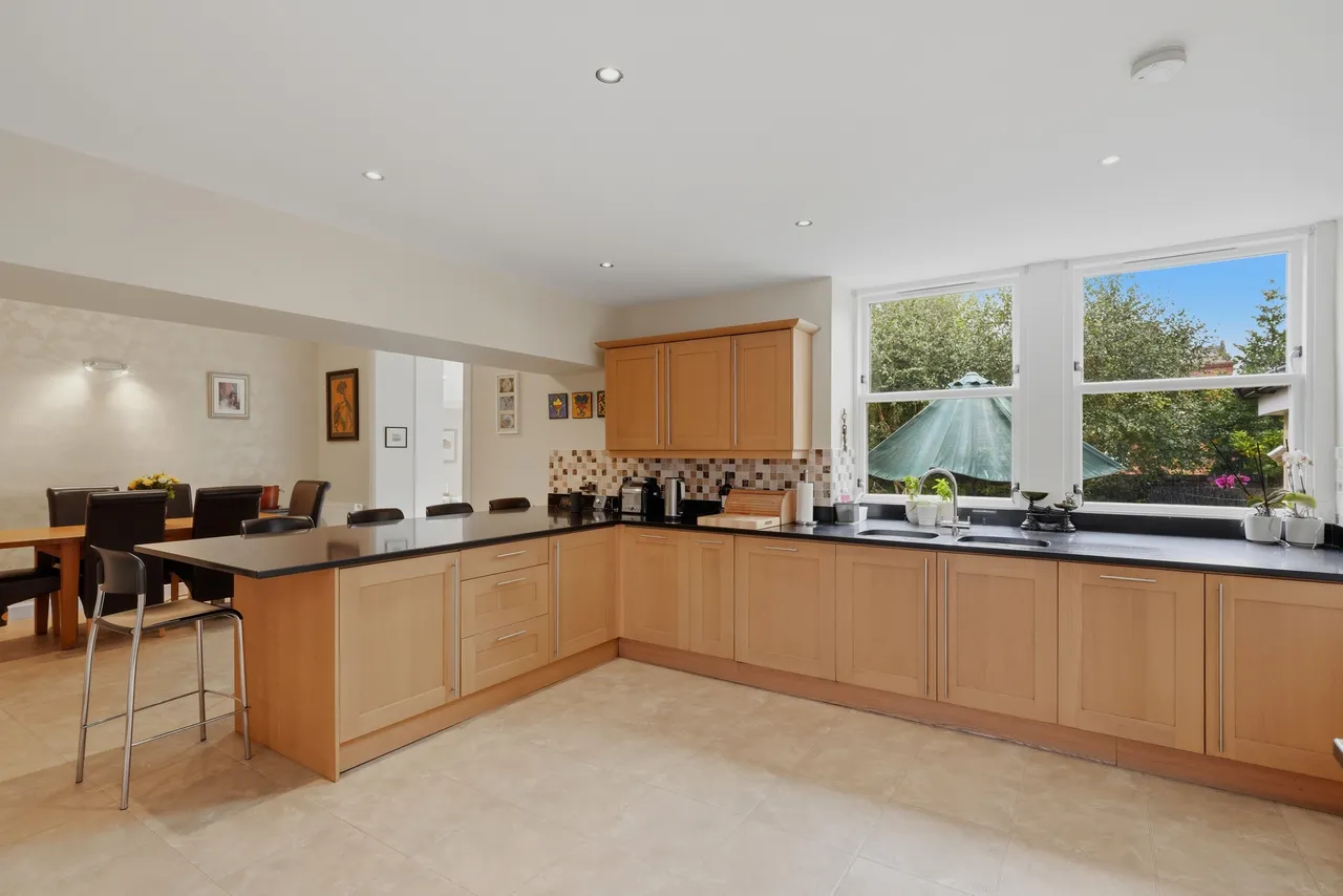 9 Sutherland Avenue, Pollokshields, G41 4JJ, photo 6