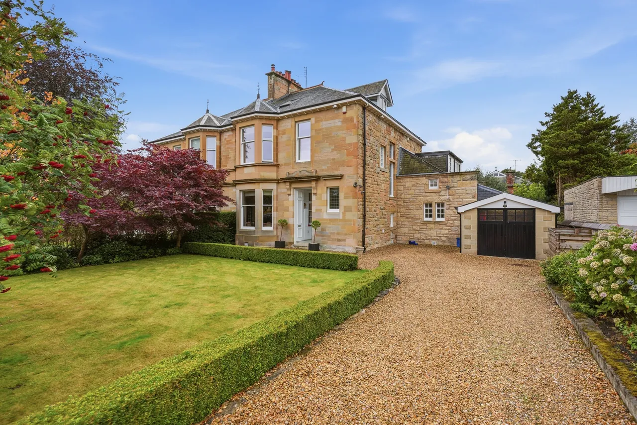 6 bed house for sale — 9 Sutherland Avenue, Pollokshields, G41 4JJ