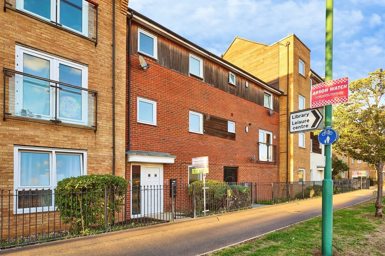 1 bed flat for sale, Clayburn Road, Peterborough, PE7