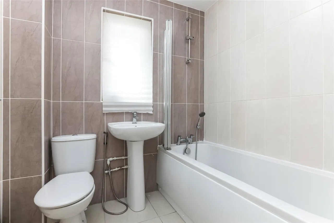 Snowdrop Gardens, Robroyston, G33, photo 17