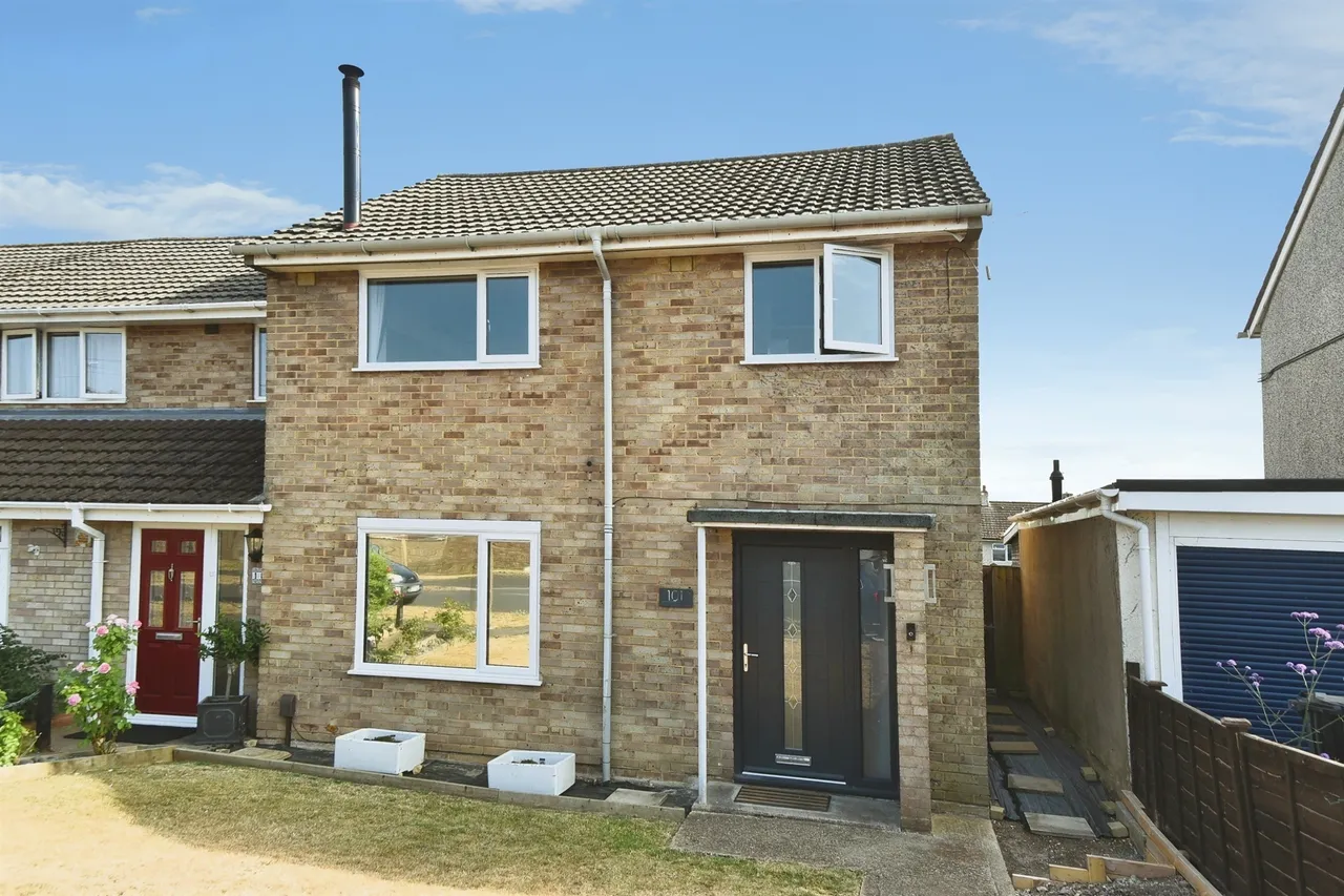 3 bed house for sale — Wood Park, Ludgershall, Andover