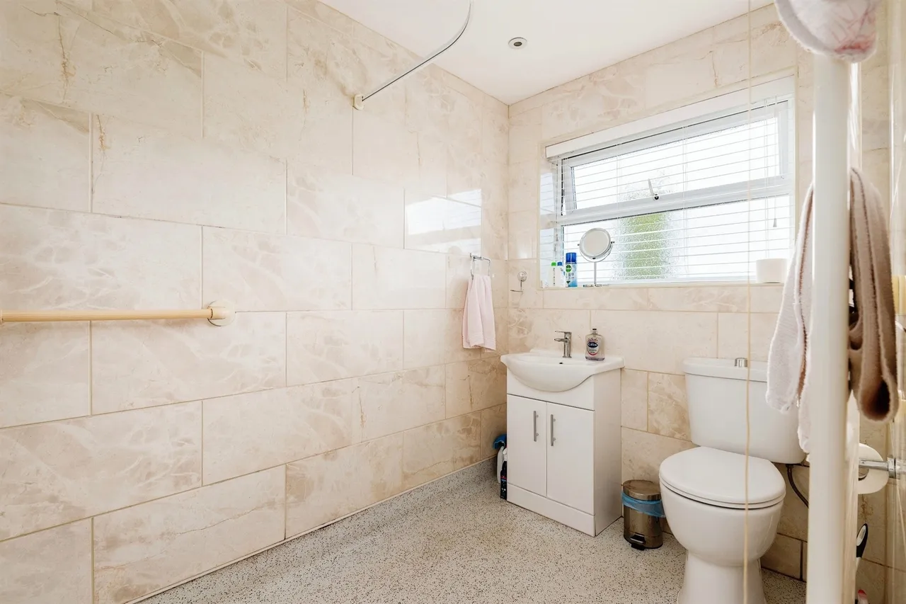Parragate Cinderford, GL14, photo 13