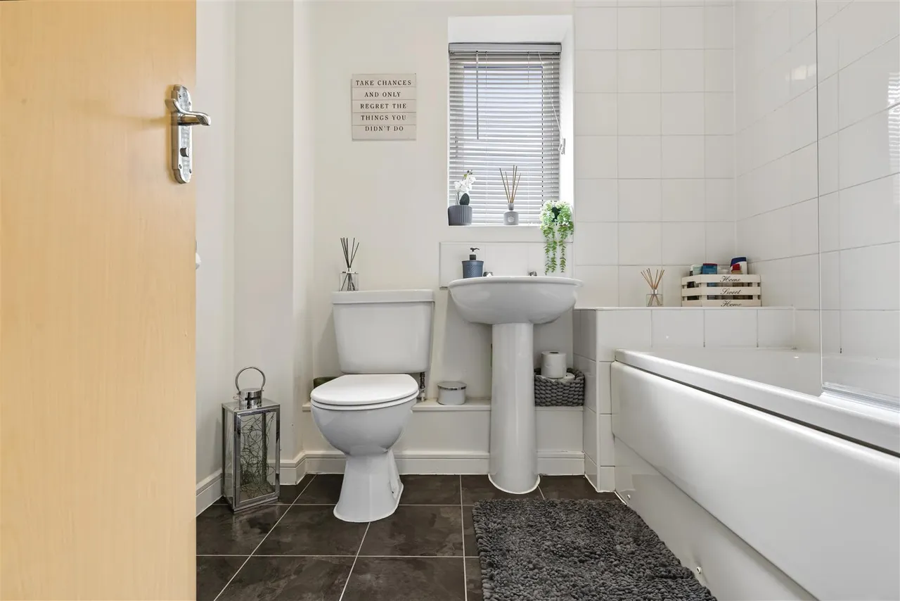 Hickling Close, Long Eaton, NG10, photo 9