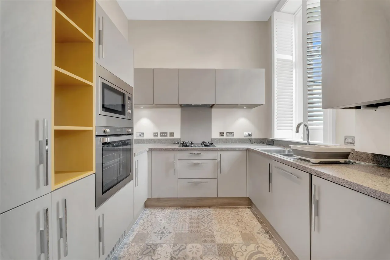 Norwood Drive, Menston, Ilkley, LS29 6GE, photo 4