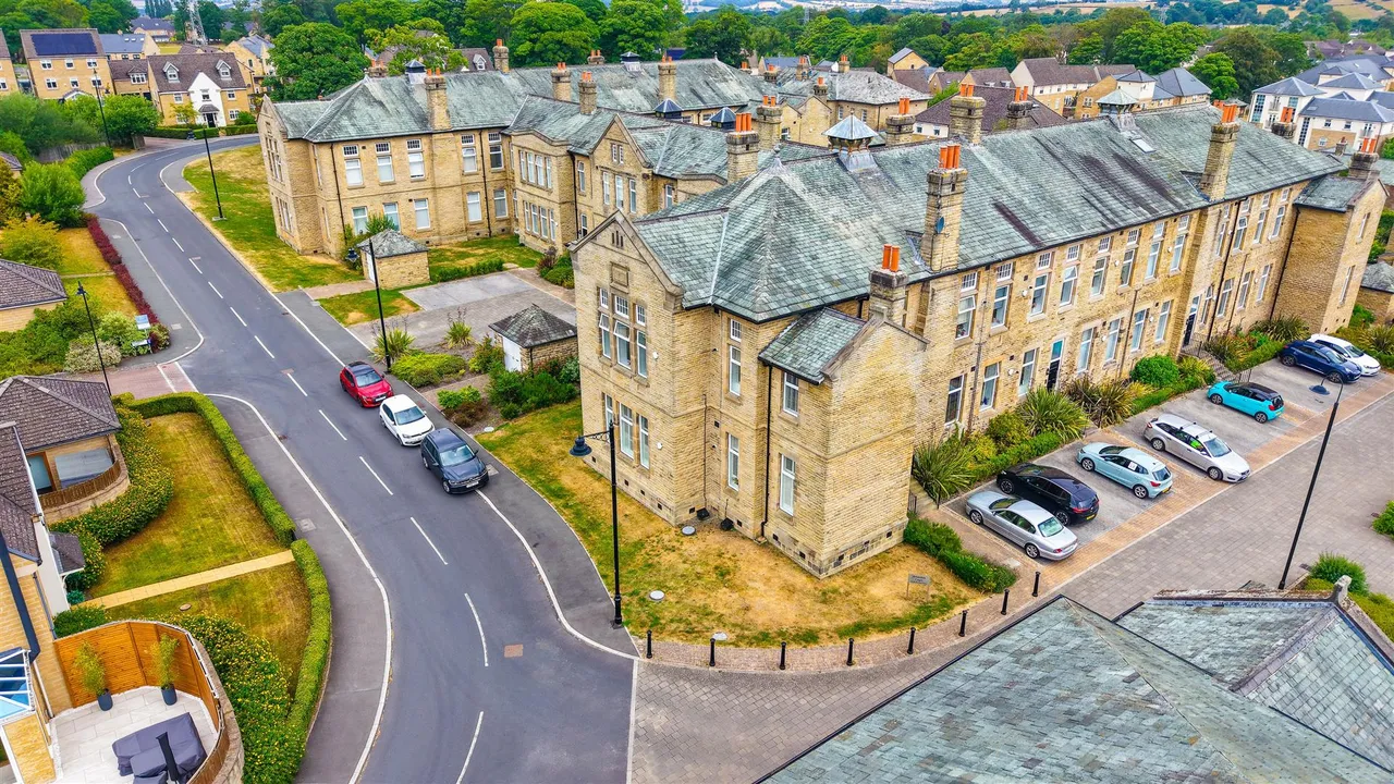 Norwood Drive, Menston, Ilkley, LS29 6GE, photo 18