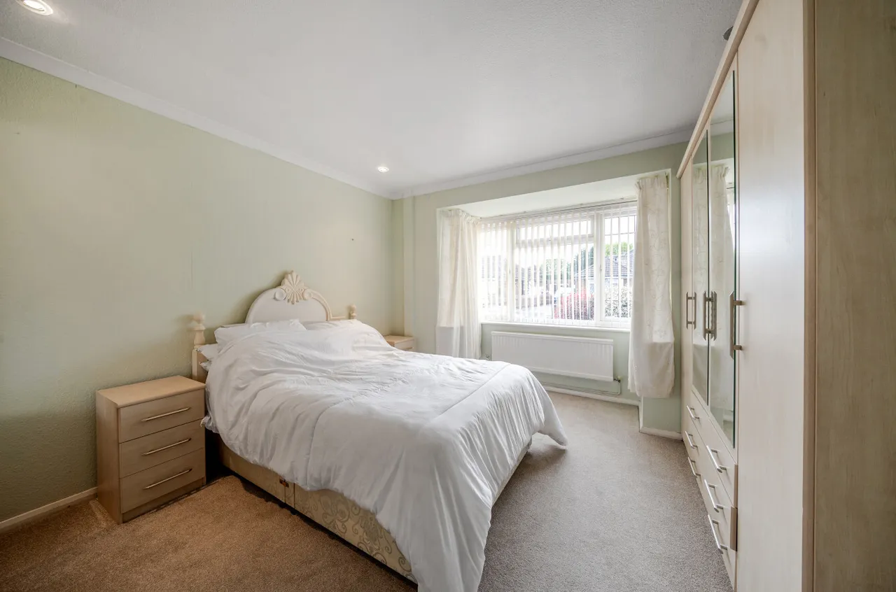White Acres Road, Mytchett, Camberley, Surrey, GU16 6EY, photo 8