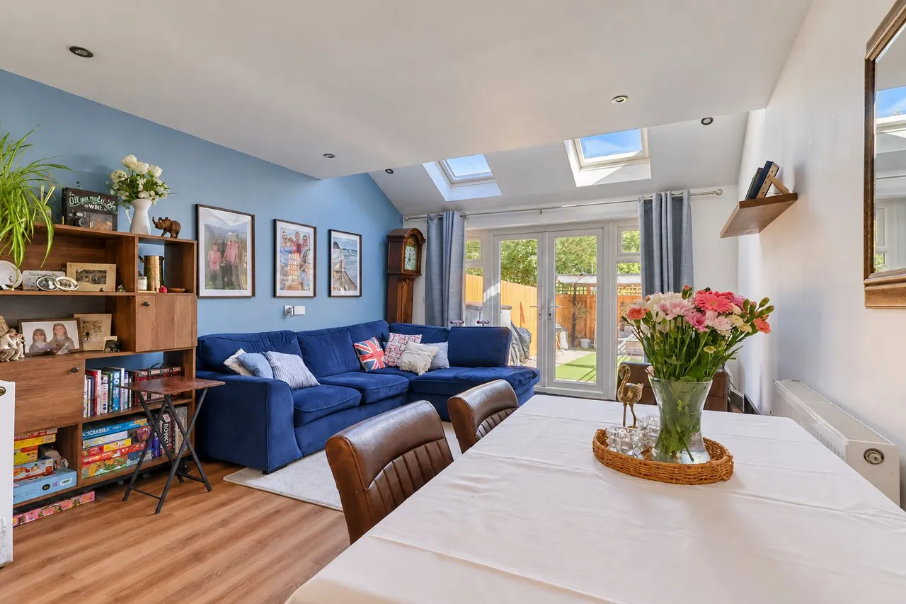 Chequers Avenue, High Wycombe, HP11, photo 3