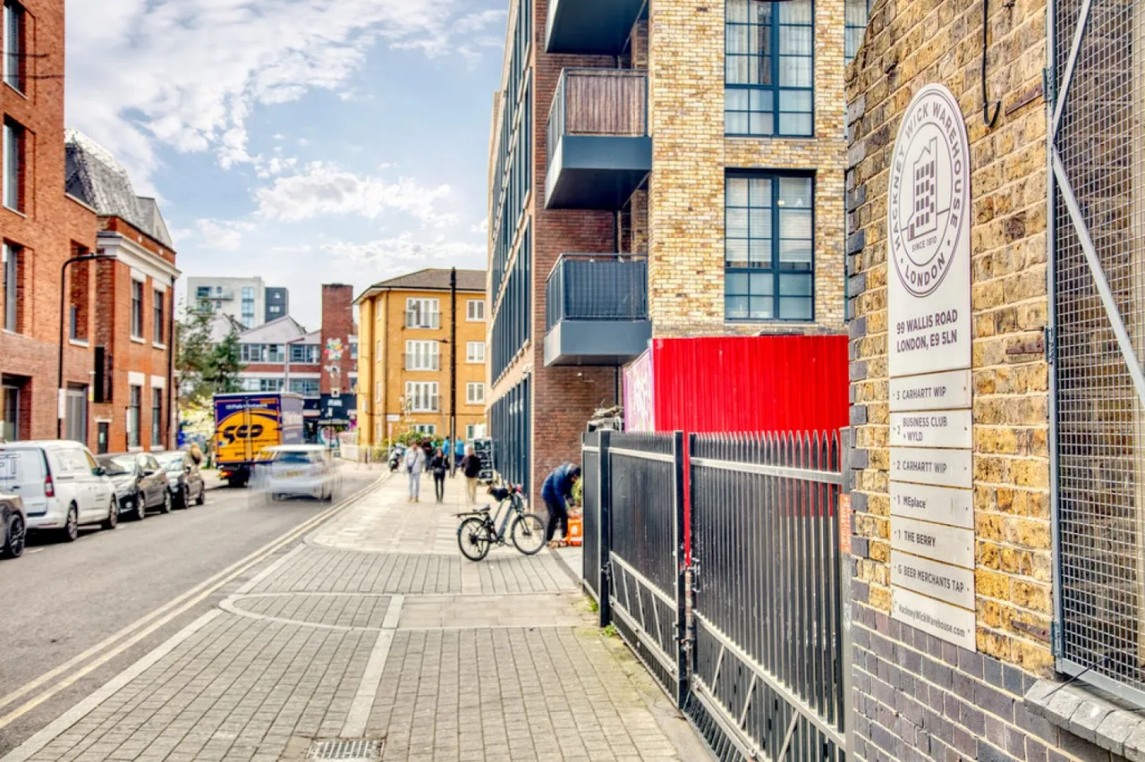 Wallis Road, E9, photo 22