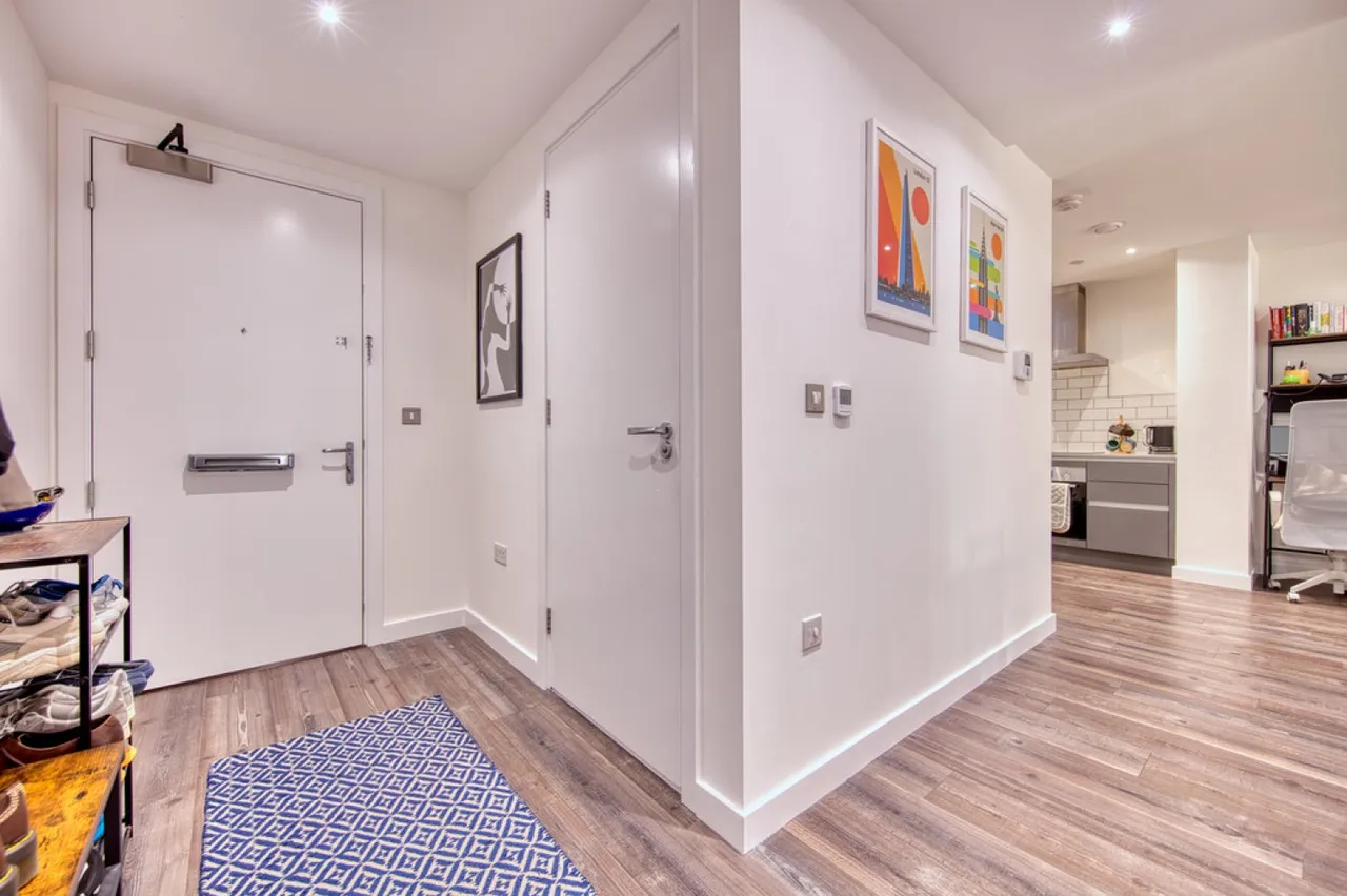 Wallis Road, E9, photo 8