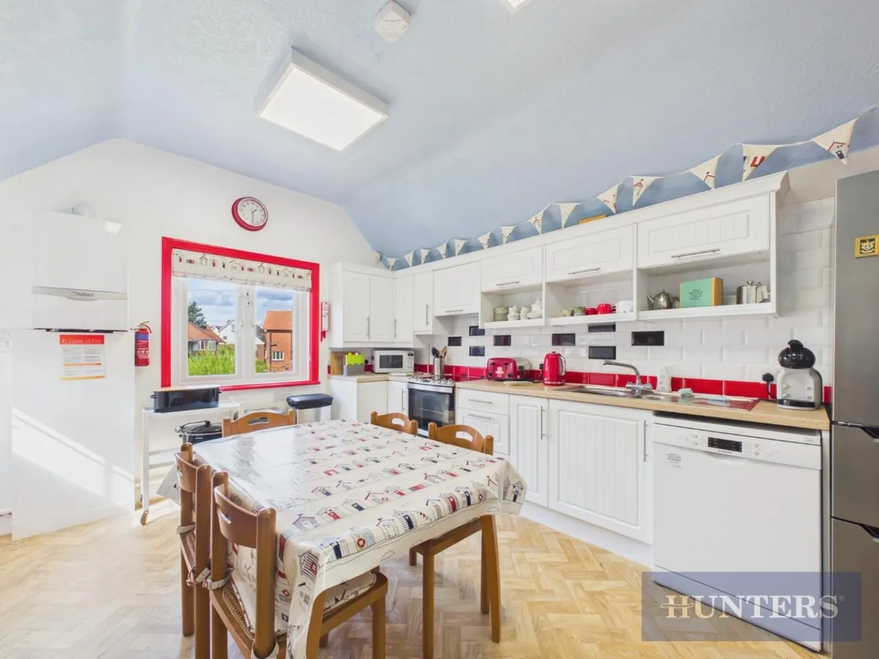 Esplanade Crescent, Scarborough, YO11, photo 4