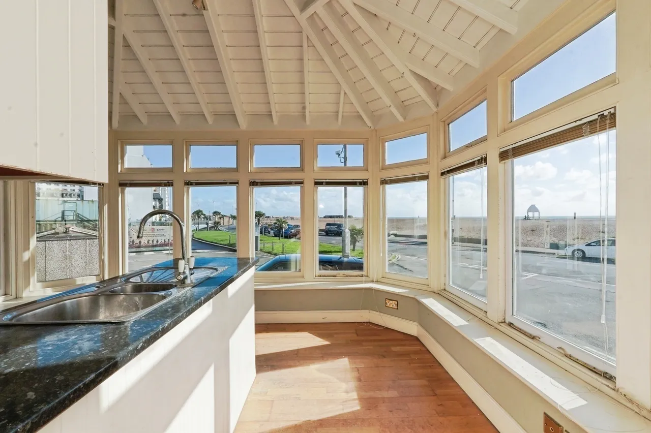 Marine Crescent, Folkestone, CT20, photo 3