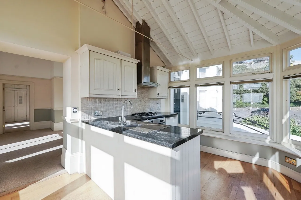 Marine Crescent, Folkestone, CT20, photo 8
