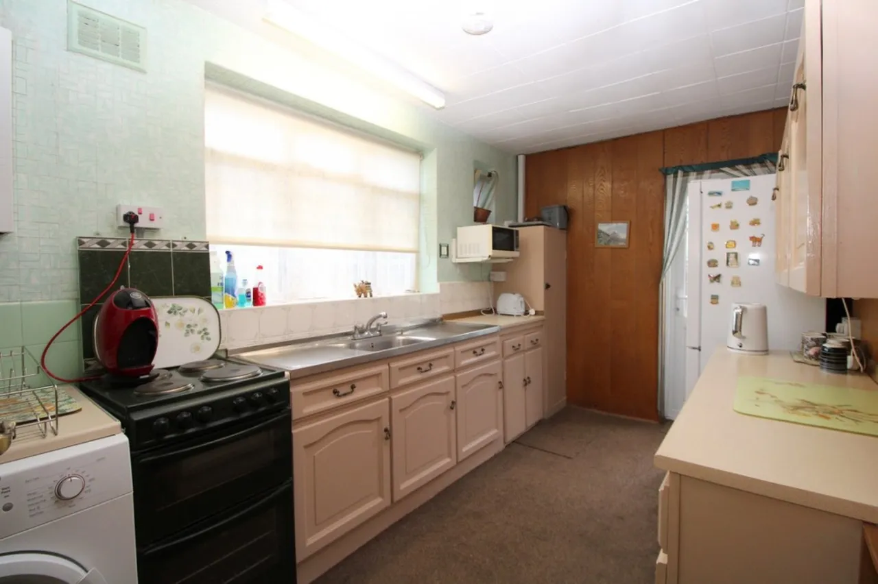 Meadow Road, Ashford, photo 5