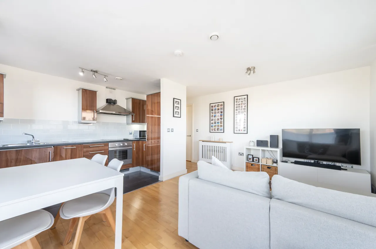 33 Bartholomew House, 4 Southern Row, London, photo 8
