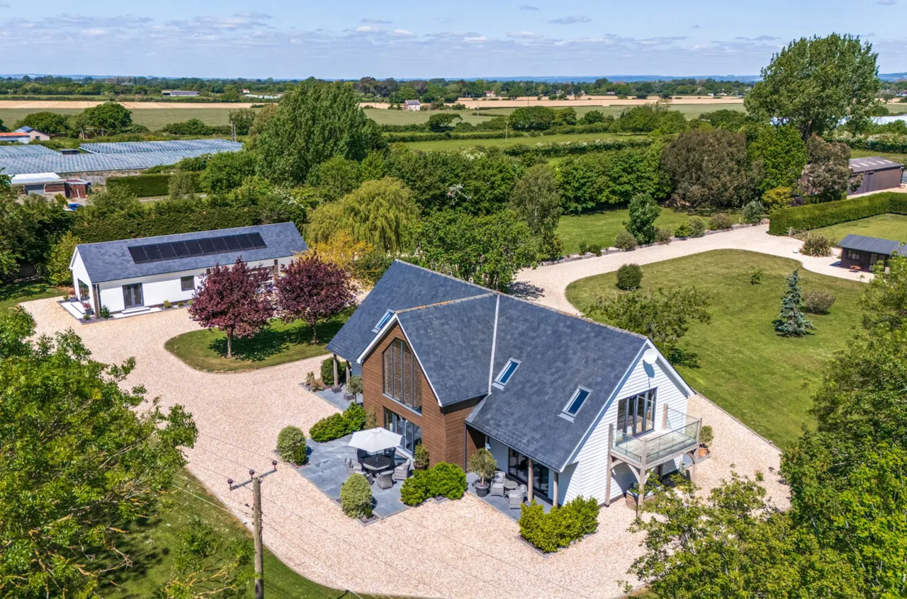 Almodington Lane, Earnley, PO20, photo 33