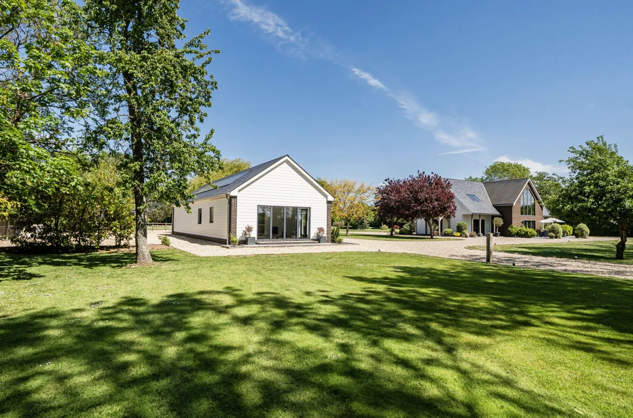 Almodington Lane, Earnley, PO20, photo 39