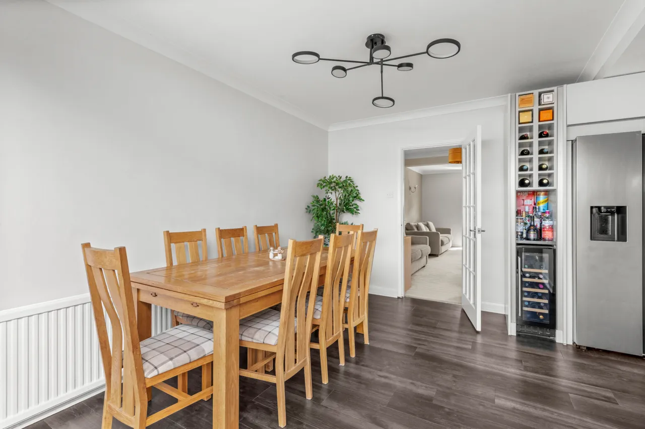 Manor Crescent, Wendover, HP22, photo 10