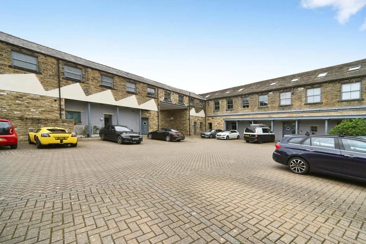Hainsworth Road, Silsden, BD20, photo 20