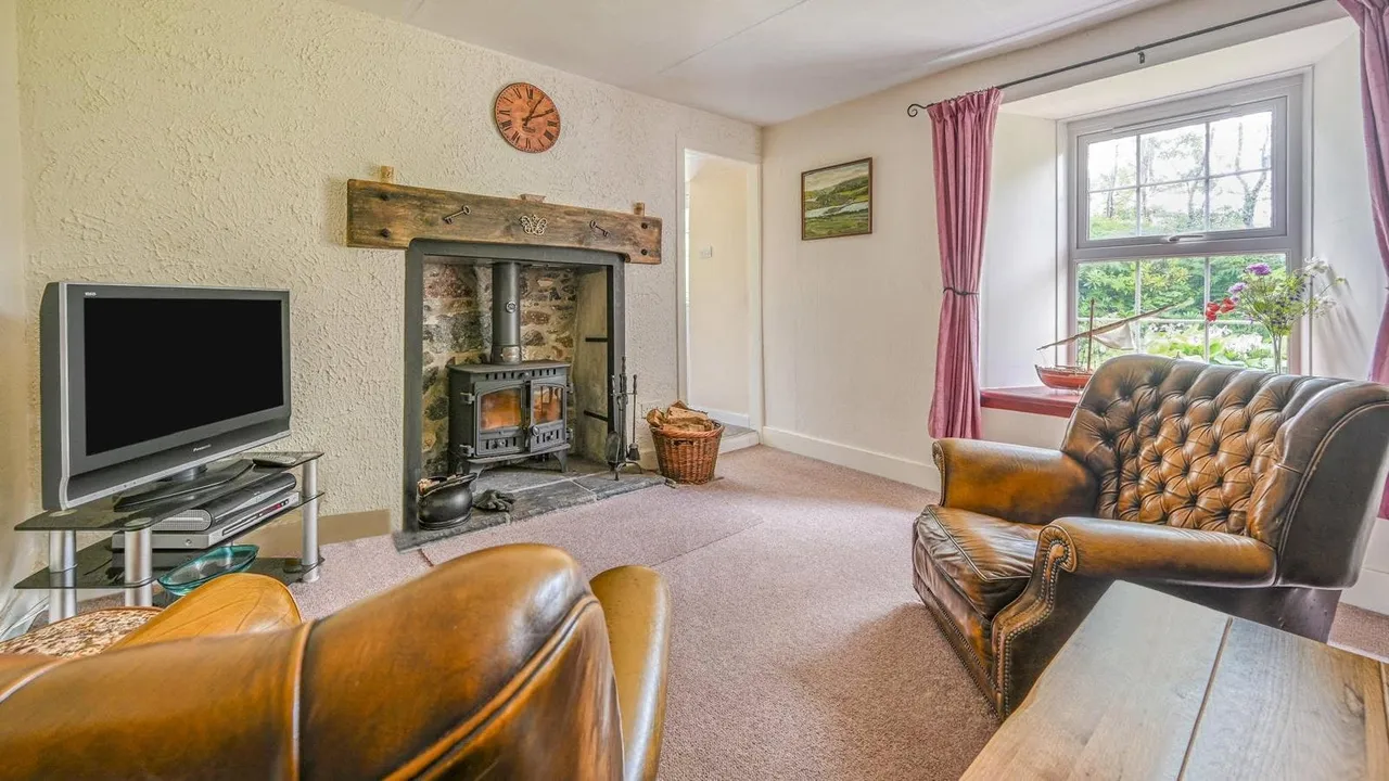 2 Canisp Road, Lochinver, Lairg, Highland, IV27 4LH, photo 12