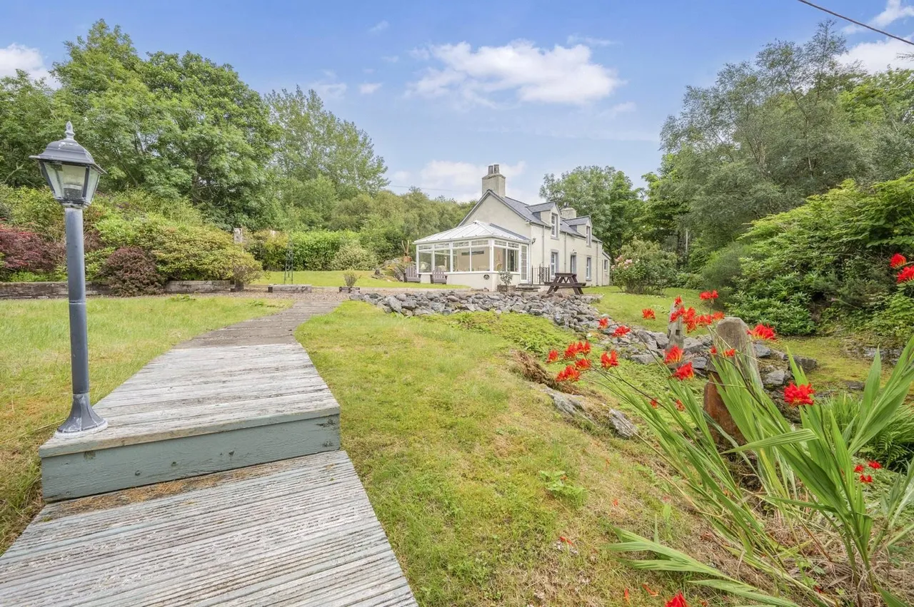 2 Canisp Road, Lochinver, Lairg, Highland, IV27 4LH, photo 24