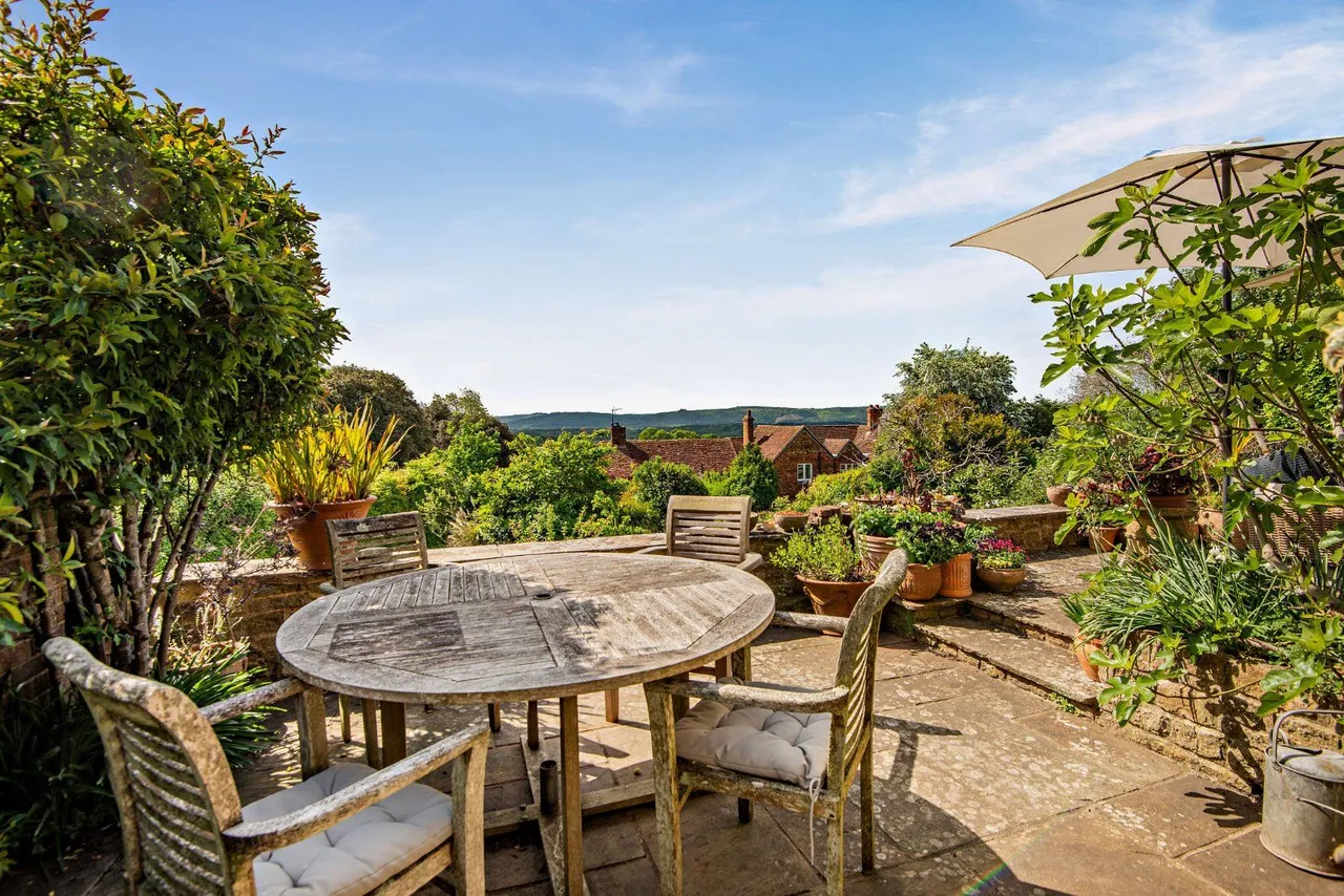 Tillington, Petworth, GU28, photo 3