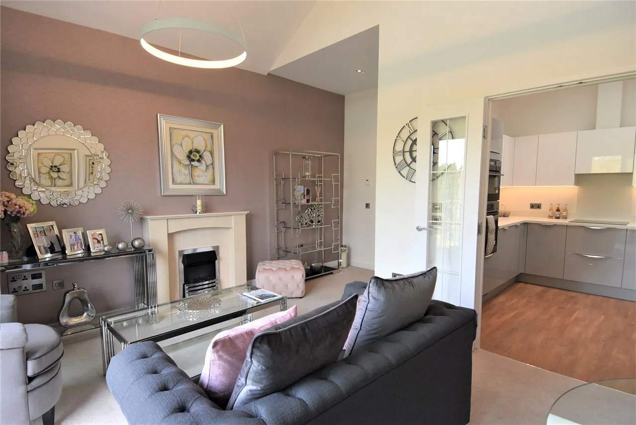 Bristol Road South, Northfield, Birmingham, B31 2GH, photo 3