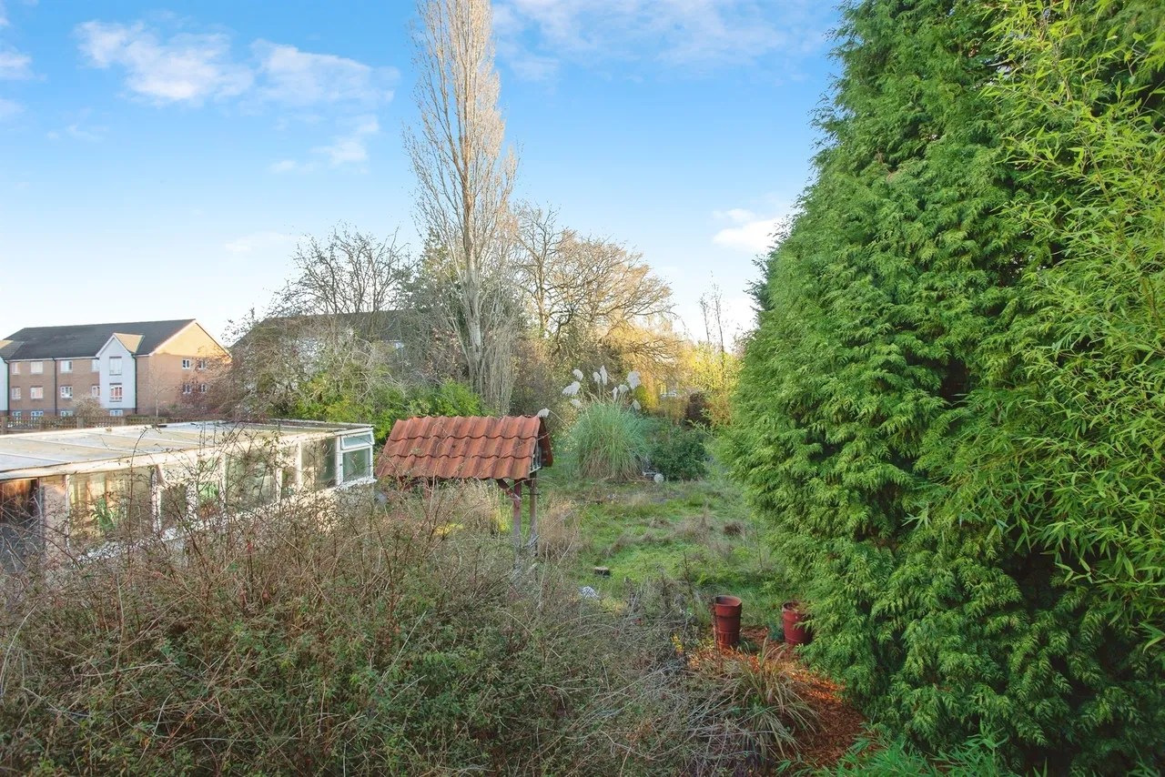 Bawtry Road, Wickersley, S66, photo 22