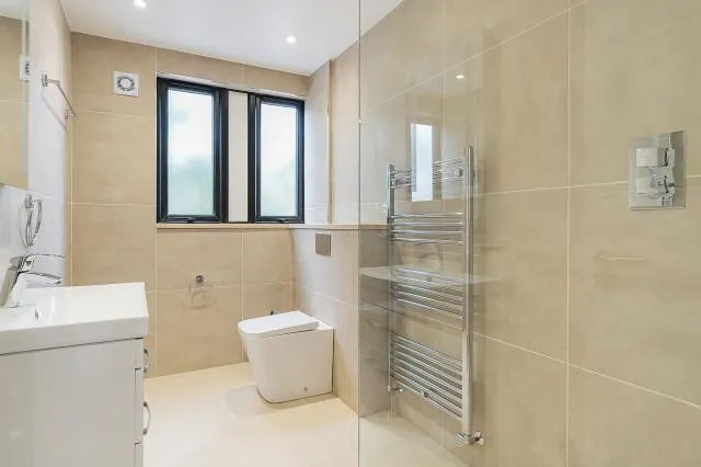 Heath Villa, SL5, photo 17