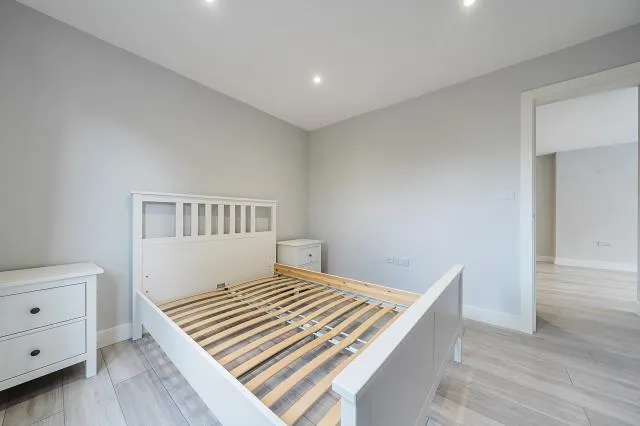 Heath Villa, SL5, photo 16