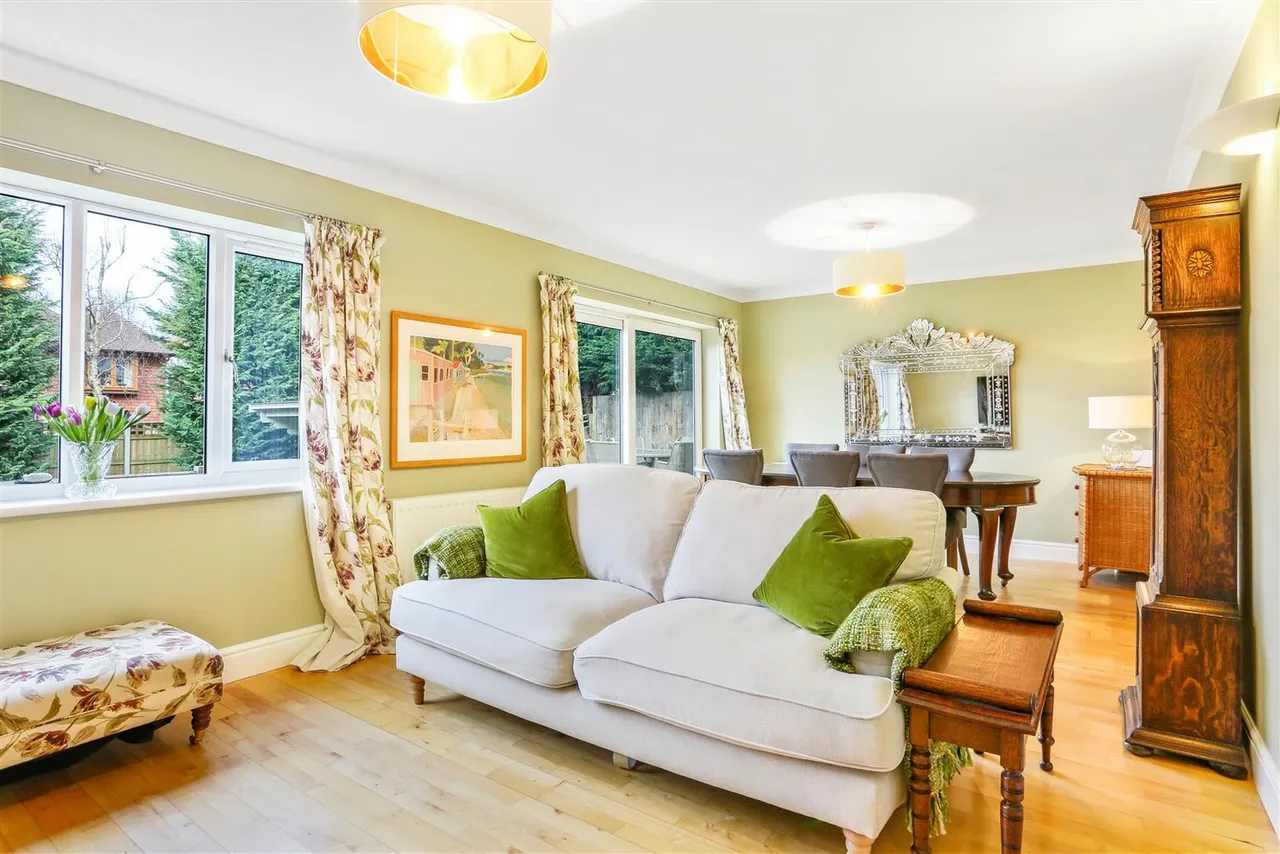 Leatherhead Road, Great Bookham, KT23 4RR, photo 3